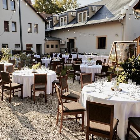 Revesz Hotel, Restaurant And Rosa Spa Gyor Exterior photo